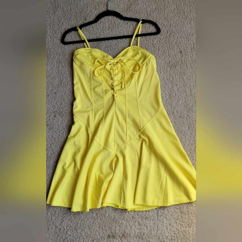 Sunny Delight: Size Medium Yellow Lace-Up Dress